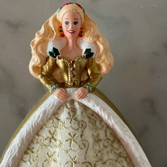 HALLMARK 1996 Barbie Christmas Princess White Gold Pin Brooch - Picture 7 of 12